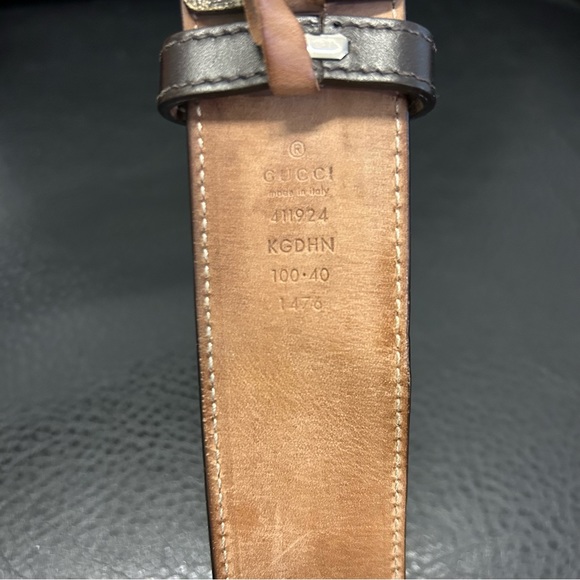 GUCCI GG Supreme Belt with G Buckle - Picture 7 of 13
